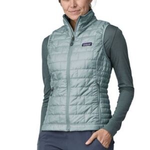 Patagonia Nano Puff Vest Womens - Thermal Blue
EUC